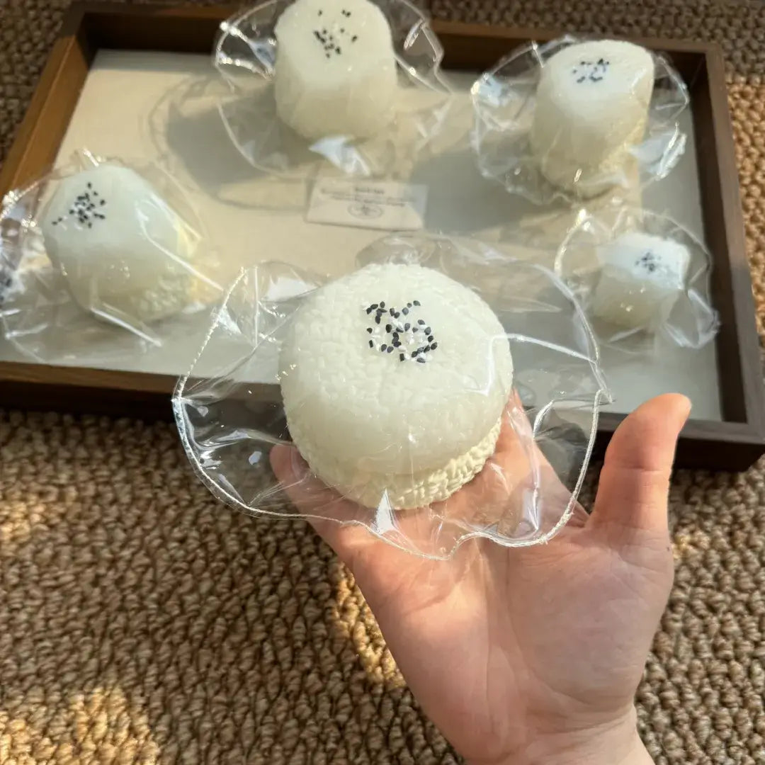 Handmade Cute Rice & Seal Mochi Squishy Toy - Soft ASMR Stress Relief Double-Layer Sticky Rice (~185g)