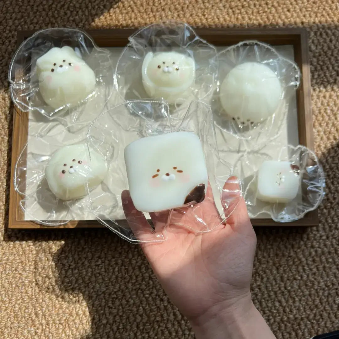 Handmade Cute Rice & Seal Mochi Squishy Toy - Soft ASMR Stress Relief Glutinous Rice Seal Lava Square 152g
