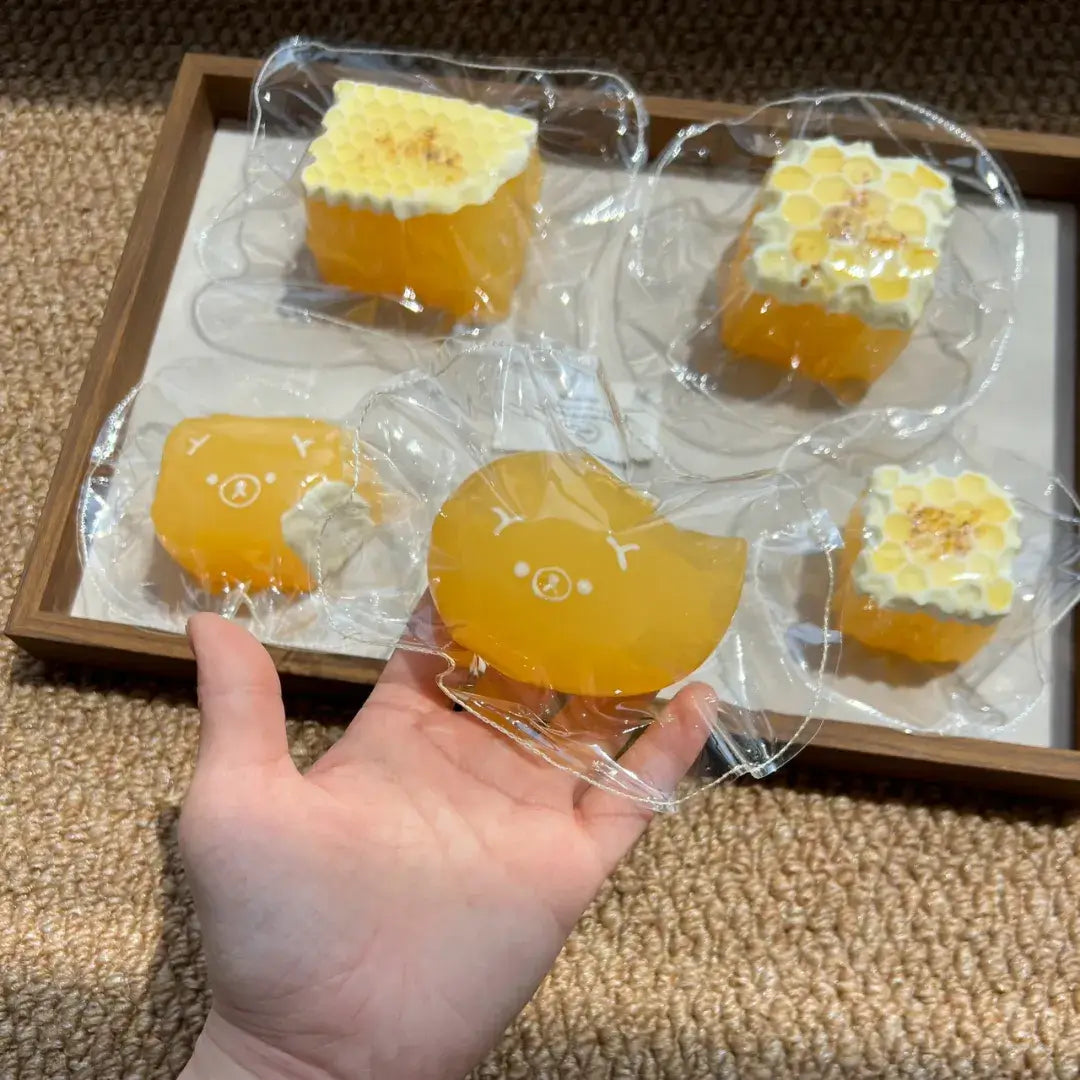 Handmade Osmanthus Honey Mochi Squishy Toy - Soft Stress Relief ASMR Toy Honey Bear Toothpaste (~113g)