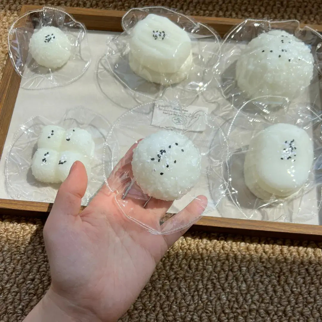 Handmade Cute Rice & Seal Mochi Squishy Toy - Soft ASMR Stress Relief Mini Sticky Rice Ball (~72g)