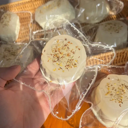 Handmade Osmanthus Honey Mochi Squishy Toy - Soft Stress Relief ASMR Toy Osmanthus Mini Pudding (~135g)