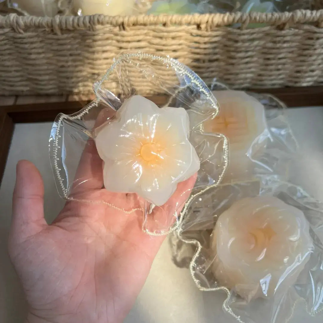 Handmade Snow Skin Mooncake Squishy Toy - Soft ASMR Stress Relief Salted Egg Yolk & Lotus - Flower Snow Skin Mooncake