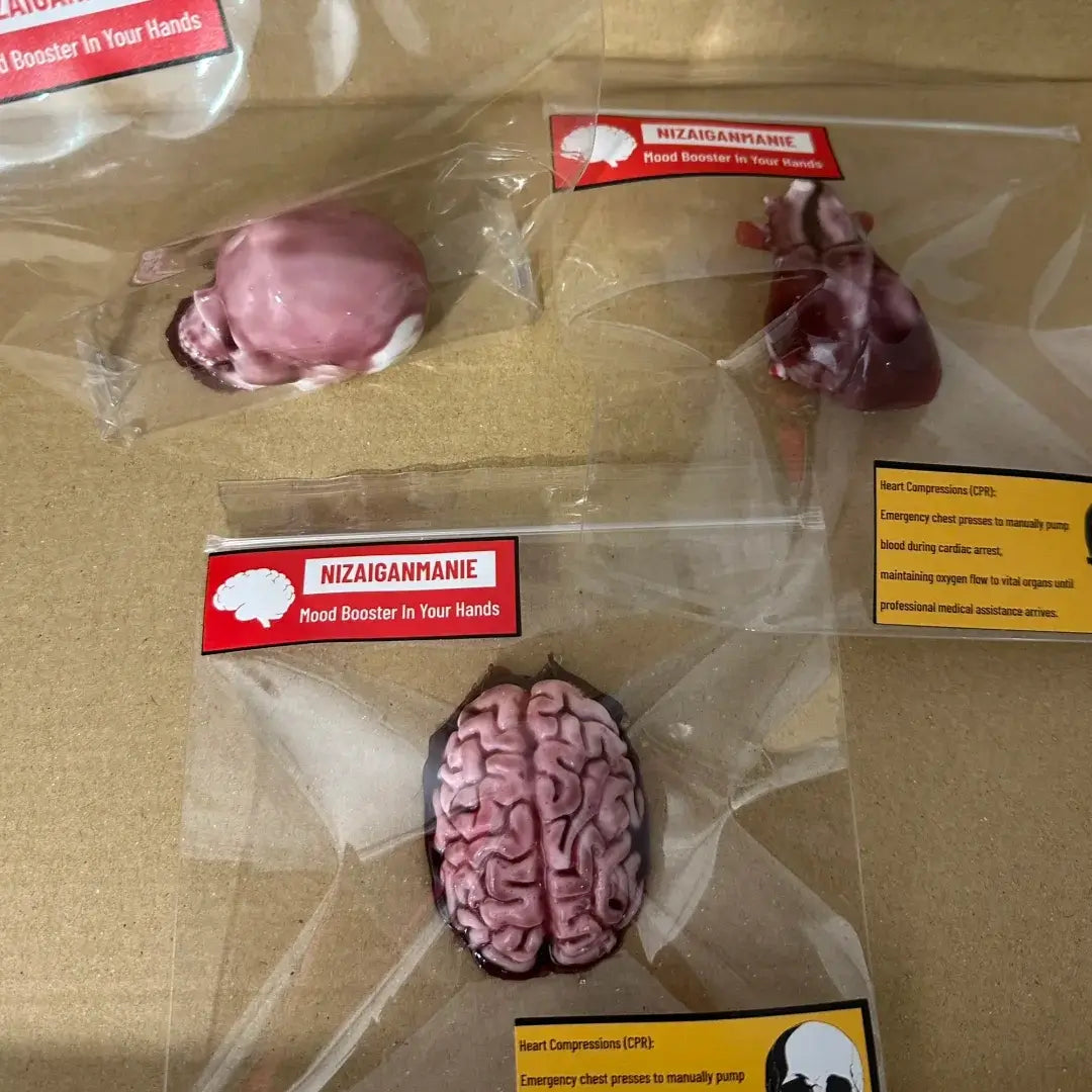 Handmade Halloween Realistic Bleeding Heart & Brain Silicone Stress Relief Toy Skull, Small Heart & Brain